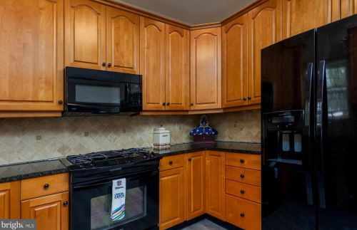 50 Ashley Cir, Gilbertsville PA  19525-8876 exterior