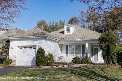 22 Goldensprings Dr, Lakewood NJ  08701-7382 exterior