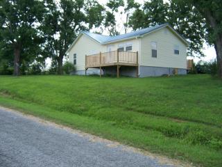 866 Magness Rd, Smithville, TN 37166-5318