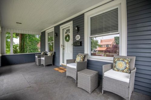 1257 Glenwood Dr, Hermitage, PA 16146-3103