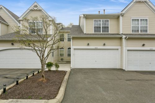 1803 Eaton Ct, Danbury, CT 06811-4056