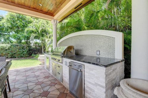 8285 Hawks Gully Ave, Delray Beach FL  33446-9674 exterior