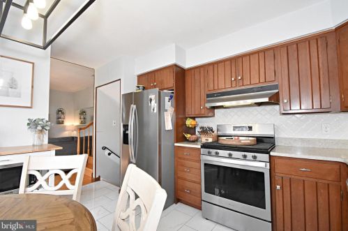 17 Glenview Dr, Riverton NJ  08077-2135 exterior