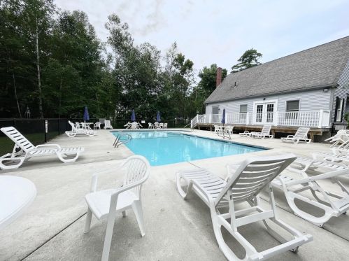 17 Meetinghouse Rd, Keene NH  03431-2065 exterior