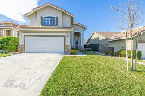 20215 Gratland Dr, Santa Clarita, CA 91351-6923