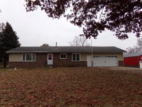 1518 River St, Moscow, IA 52760-9744