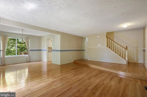 9501 Scorpio Ln, Springfield, VA 22015-3245