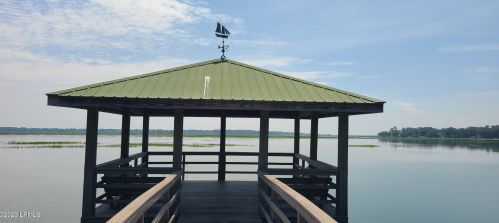 5 Wateree Ct, Beaufort SC  29902-3332 exterior