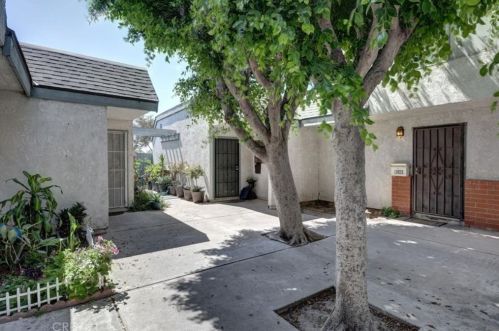 13927 Parkway Dr, Garden Grove, CA 92843-3632