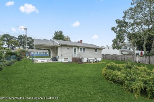 299 Texas Dr, Bricktown NJ 08723-6029 exterior