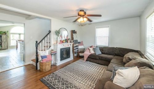 129 Philip Ave, Elmwood Park NJ  07407-2136 exterior