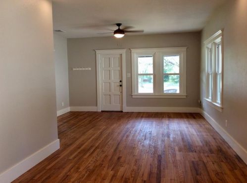 904 Panhandle St, Denton, TX 76201-2840