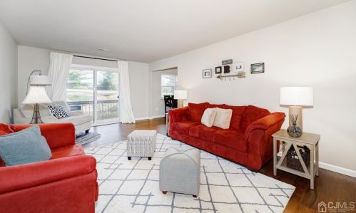 303 Sharon Garden Ct, Woodbridge, NJ 07095-4317