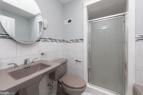5639 Mcmahon St, Philadelphia PA  19144-1350 exterior