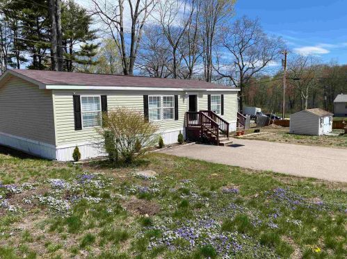 8 Evergreen Ter, Lee, NH 03861-6650