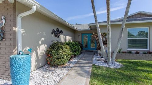 905 52nd St, Cape Coral FL  33914-7086 exterior