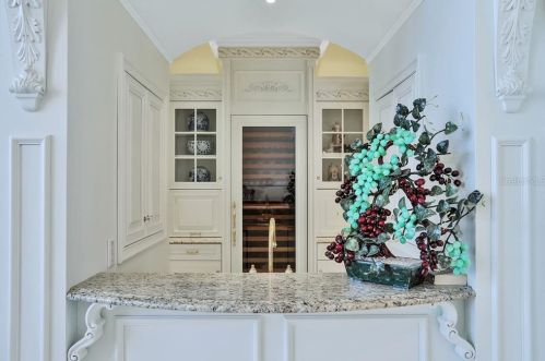 535 Ocean Shore Blvd, Ormond Beach FL  32176-5401 exterior