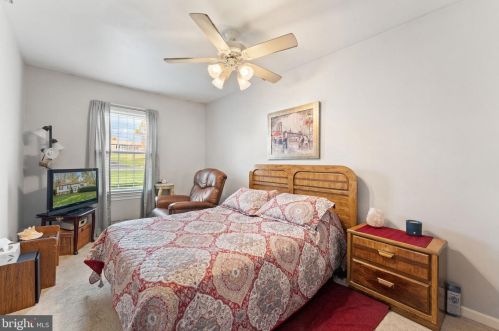 16309 Poplar Hill Rd, Haymarket VA  20169-2101 exterior