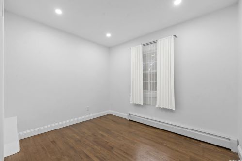 170 Cirrus Rd, Holbrook NY  11741-4407 exterior