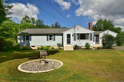 489 Clark St, Wapping, CT 06074-3601