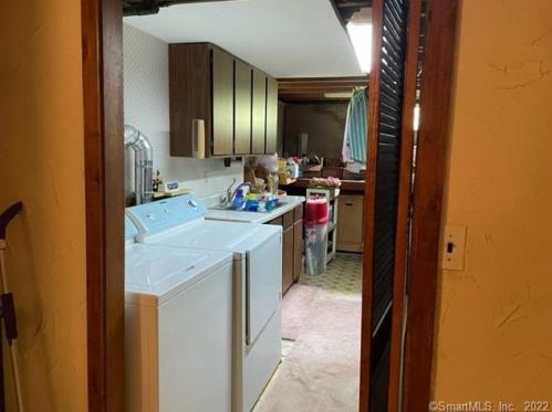 46 Vermont Ave, Milford CT  06460-7043 exterior