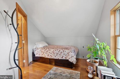 704 Glenside Ave, Wyncote PA 19095-1220 exterior