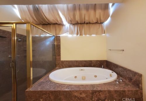 6162 Morningside Dr, Huntington Beach CA 92648-6103 exterior