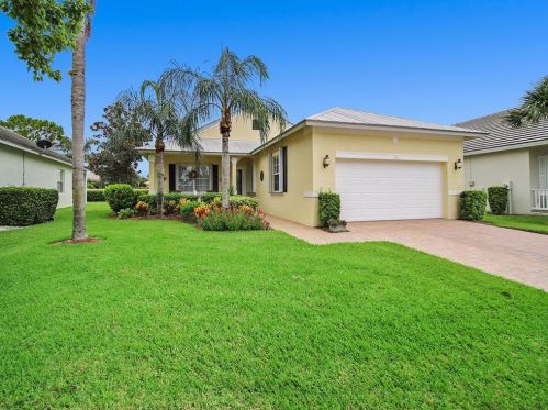 131 Willow Grove Ave, Fort Pierce, FL 34986-3564