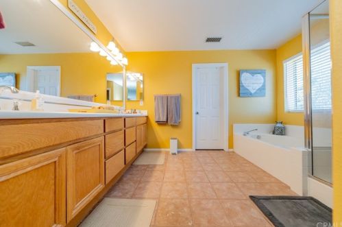28 Del Brienza, Lake Elsinore CA  92532-0221 exterior