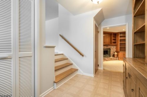 14 Cherryville Hollow Rd, Flemington, NJ 08822-5525