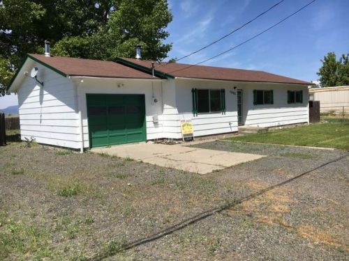 1242 I St, Lakeview, OR 97630-1942