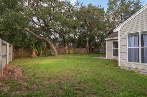 58 3 St, Shalimar FL  32579-1747 exterior