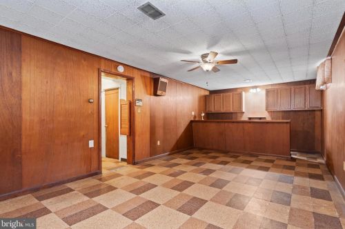 355 7 St, Harrisburg PA 17113-2012 exterior