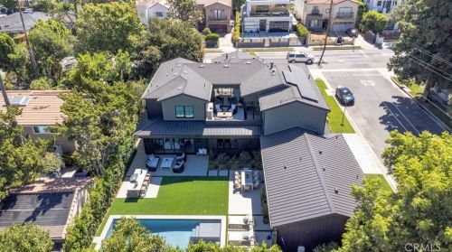 4955 Haskell Ave, Van Nuys CA  91436-1674 exterior