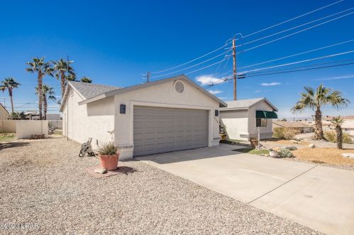 39 Bermuda Ave, Lake Havasu City, AZ 86403-5357