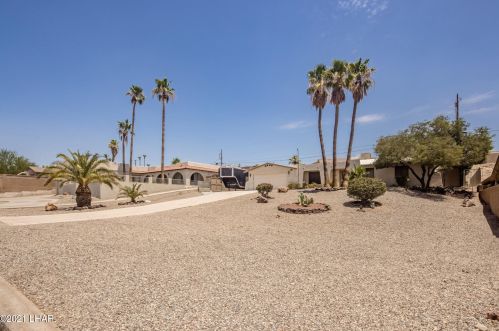 2772 Saratoga Ave, Lake Havasu City, AZ 86406-6905