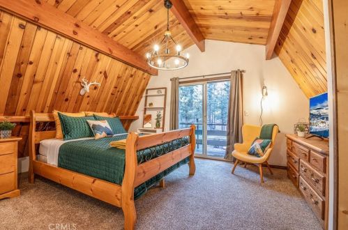 1104 Robinhood Blvd, Big Bear City CA  92314-9376 exterior