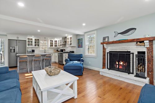 300 School House Rd, Eastham, MA 02642-3008