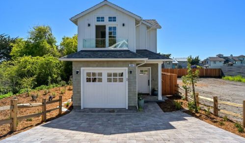 2804 Champs Elysee Blvd, Princeton By The Sea, CA 94019-1485