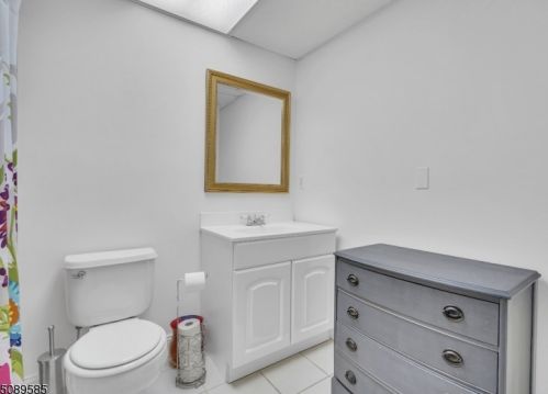 8 Sunny Ln, Andover NJ  07821-2122 exterior