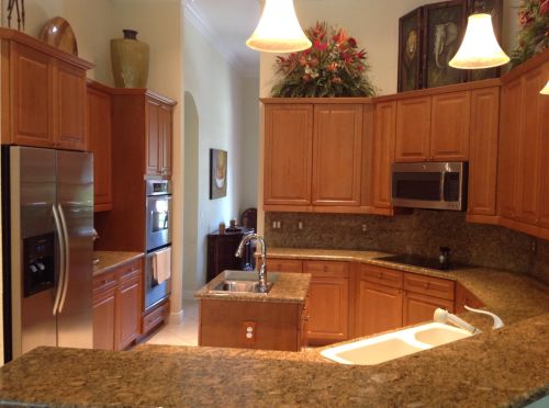 655 Squire Johns Ln, Palm City, FL 34990-7824