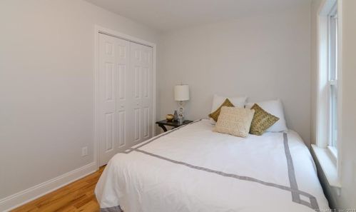 94 Cleveland Ave, Bridgeport CT  06606-5209 exterior