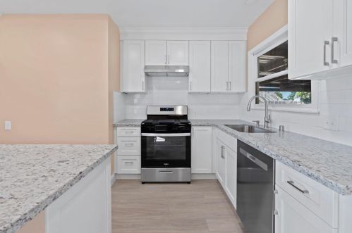1312 Stockton Ave, Modesto CA  95358-2343 exterior