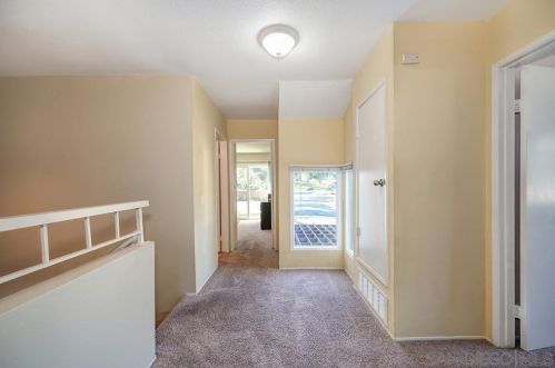 1477 Falcon Ln, El Cajon CA  92020-1426 exterior