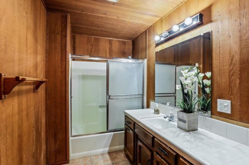 1812 Golf Rd, Turlock CA  95380-9746 exterior