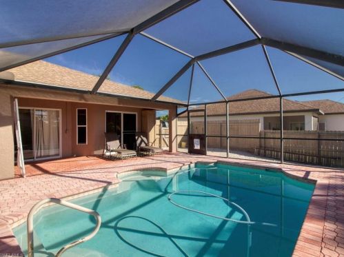 4535 Del Rio Ln, Bonita Springs FL 34134-7236 exterior