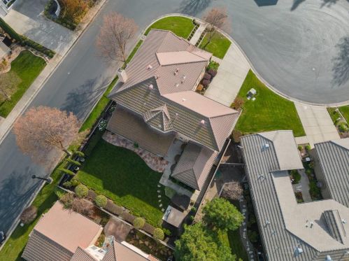 3909 Edgeview Ct, Modesto CA  95355-7318 exterior