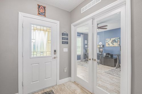1057 Aswan Ave, Fort Pierce, FL 34953-3220