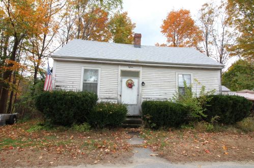 15 Main St, Mount Vernon, NH 03057-1415