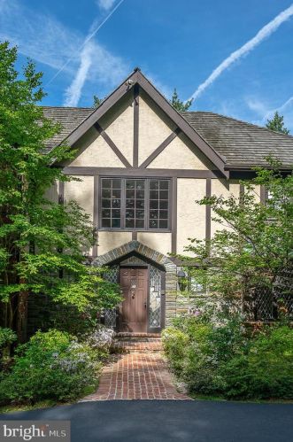 532 Craig Ln, Ithan, PA 19085-1902